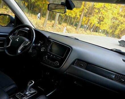 Мицубиси Аутлендер 2018 в Львове на Automoto.ua Белый Мицубиси Аутлендер, объемом двигателя 2 л и пробегом 177 тыс. км за 19950 $, фото 22 на Automoto.ua