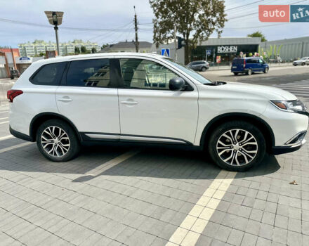 Мицубиси Аутлендер 2018 в Борисполе на Automoto.ua Белый Мицубиси Аутлендер, объемом двигателя 2.36 л и пробегом 92 тыс. км за 16900 $, фото 7 на Automoto.ua