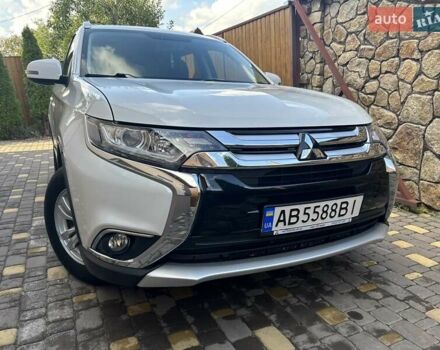 Белый Мицубиси Аутлендер, объемом двигателя 2 л и пробегом 56 тыс. км за 19400 $, фото 6 на Automoto.ua