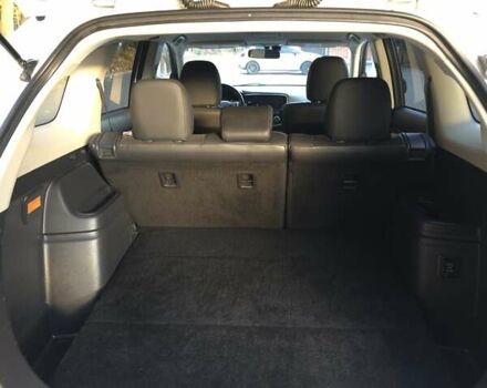 Білий Міцубісі Аутлендер, об'ємом двигуна 2 л та пробігом 177 тис. км за 19850 $, фото 34 на Automoto.ua