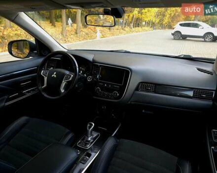 Мицубиси Аутлендер 2018 в Львове на Automoto.ua Белый Мицубиси Аутлендер, объемом двигателя 2 л и пробегом 177 тыс. км за 19950 $, фото 21 на Automoto.ua