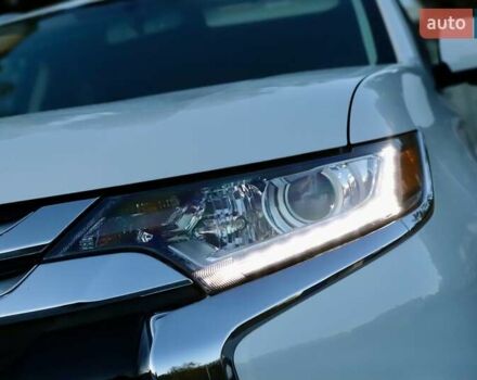 Міцубісі Аутлендер 2018 у Дрогобичі на Automoto.ua Білий Міцубісі Аутлендер, об'ємом двигуна 2.4 л та пробігом 59 тис. км за 17999 $, фото 33 на Automoto.ua