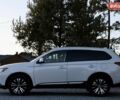 Міцубісі Аутлендер 2018 у Дрогобичі на Automoto.ua Білий Міцубісі Аутлендер, об'ємом двигуна 2.4 л та пробігом 59 тис. км за 17999 $, фото 7 на Automoto.ua