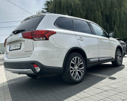 Мицубиси Аутлендер 2018 в Борисполе на Automoto.ua Белый Мицубиси Аутлендер, объемом двигателя 2.36 л и пробегом 92 тыс. км за 16900 $, фото 28 на Automoto.ua