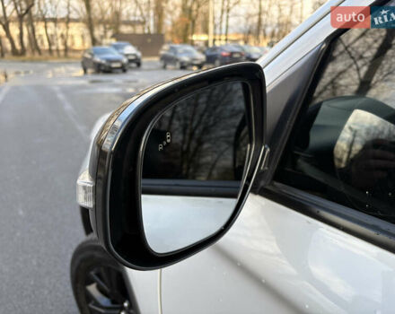 Білий Міцубісі Аутлендер, об'ємом двигуна 2.4 л та пробігом 130 тис. км за 16200 $, фото 12 на Automoto.ua