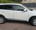 Мицубиси Аутлендер 2018 в Житомире на Automoto.ua Белый Мицубиси Аутлендер, объемом двигателя 2.36 л и пробегом 282 тыс. км за 15500 $, фото 3 на Automoto.ua