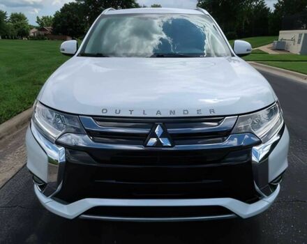 Білий Міцубісі Аутлендер, об'ємом двигуна 2 л та пробігом 43 тис. км за 5000 $, фото 1 на Automoto.ua