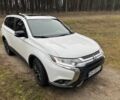 Белый Мицубиси Аутлендер, объемом двигателя 2.4 л и пробегом 130 тыс. км за 16200 $, фото 1 на Automoto.ua