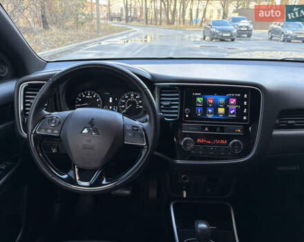 Белый Мицубиси Аутлендер, объемом двигателя 2.4 л и пробегом 130 тыс. км за 16200 $, фото 14 на Automoto.ua