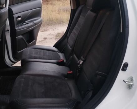 Белый Мицубиси Аутлендер, объемом двигателя 2.4 л и пробегом 122 тыс. км за 17400 $, фото 18 на Automoto.ua