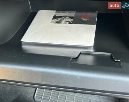 Белый Мицубиси Аутлендер, объемом двигателя 2 л и пробегом 56 тыс. км за 19400 $, фото 26 на Automoto.ua