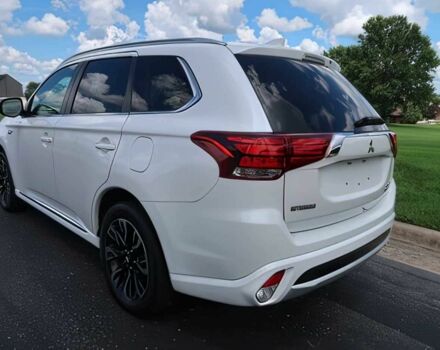 Білий Міцубісі Аутлендер, об'ємом двигуна 2 л та пробігом 43 тис. км за 5000 $, фото 6 на Automoto.ua