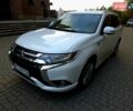 Білий Міцубісі Аутлендер, об'ємом двигуна 2 л та пробігом 177 тис. км за 19850 $, фото 16 на Automoto.ua
