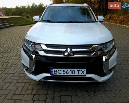 Мицубиси Аутлендер 2018 в Львове на Automoto.ua Белый Мицубиси Аутлендер, объемом двигателя 2 л и пробегом 177 тыс. км за 19950 $, фото 16 на Automoto.ua
