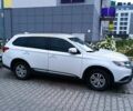 Білий Міцубісі Аутлендер, об'ємом двигуна 2 л та пробігом 45 тис. км за 21000 $, фото 2 на Automoto.ua
