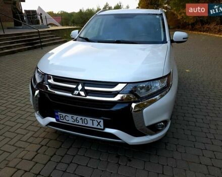 Мицубиси Аутлендер 2018 в Львове на Automoto.ua Белый Мицубиси Аутлендер, объемом двигателя 2 л и пробегом 177 тыс. км за 19950 $, фото 15 на Automoto.ua