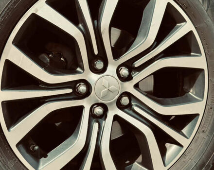 Мицубиси Аутлендер 2018 в Борисполе на Automoto.ua Белый Мицубиси Аутлендер, объемом двигателя 2.36 л и пробегом 92 тыс. км за 16900 $, фото 10 на Automoto.ua
