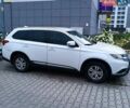 Білий Міцубісі Аутлендер, об'ємом двигуна 2 л та пробігом 45 тис. км за 21000 $, фото 1 на Automoto.ua