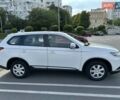 Белый Мицубиси Аутлендер, объемом двигателя 2 л и пробегом 19 тыс. км за 18500 $, фото 2 на Automoto.ua