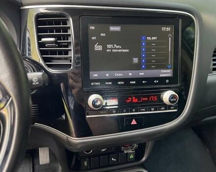 Белый Мицубиси Аутлендер, объемом двигателя 2.36 л и пробегом 160 тыс. км за 17400 $, фото 15 на Automoto.ua