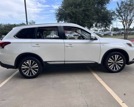 Белый Мицубиси Аутлендер, объемом двигателя 3 л и пробегом 39 тыс. км за 6700 $, фото 7 на Automoto.ua