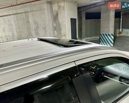 Белый Мицубиси Аутлендер, объемом двигателя 2 л и пробегом 70 тыс. км за 24300 $, фото 22 на Automoto.ua