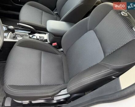 Білий Міцубісі Аутлендер, об'ємом двигуна 2 л та пробігом 19 тис. км за 17700 $, фото 10 на Automoto.ua