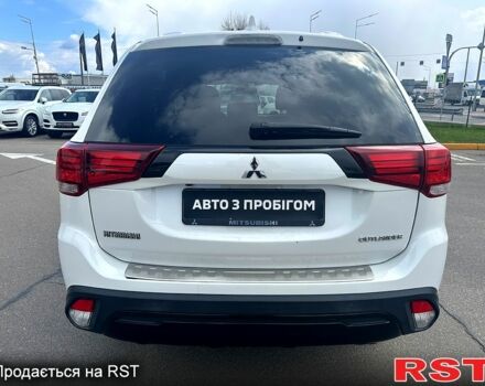 Білий Міцубісі Аутлендер, об'ємом двигуна 24 л та пробігом 225 тис. км за 15901 $, фото 5 на Automoto.ua