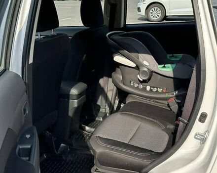 Белый Мицубиси Аутлендер, объемом двигателя 2 л и пробегом 19 тыс. км за 18500 $, фото 32 на Automoto.ua