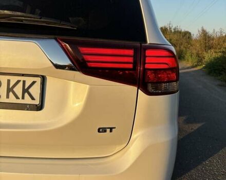 Белый Мицубиси Аутлендер, объемом двигателя 3 л и пробегом 177 тыс. км за 19200 $, фото 8 на Automoto.ua