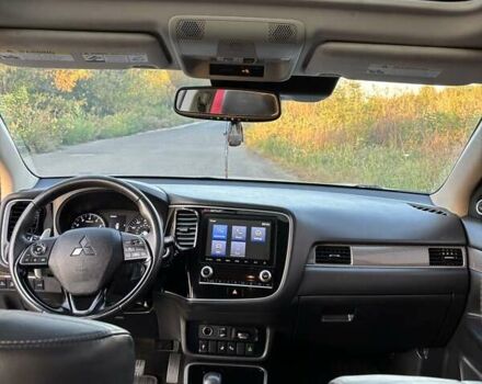 Белый Мицубиси Аутлендер, объемом двигателя 3 л и пробегом 177 тыс. км за 19200 $, фото 11 на Automoto.ua