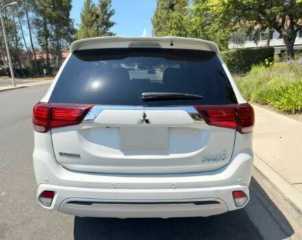 Белый Мицубиси Аутлендер, объемом двигателя 2 л и пробегом 34 тыс. км за 9100 $, фото 5 на Automoto.ua