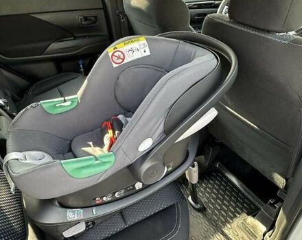 Белый Мицубиси Аутлендер, объемом двигателя 2 л и пробегом 19 тыс. км за 18500 $, фото 51 на Automoto.ua