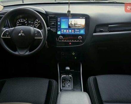 Білий Міцубісі Аутлендер, об'ємом двигуна 2.4 л та пробігом 98 тис. км за 19600 $, фото 8 на Automoto.ua