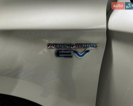 Белый Мицубиси Аутлендер, объемом двигателя 2 л и пробегом 70 тыс. км за 24300 $, фото 51 на Automoto.ua