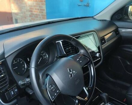 Белый Мицубиси Аутлендер, объемом двигателя 2.36 л и пробегом 98 тыс. км за 20500 $, фото 20 на Automoto.ua