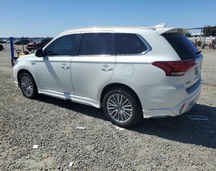 Белый Мицубиси Аутлендер, объемом двигателя 2 л и пробегом 54 тыс. км за 4200 $, фото 1 на Automoto.ua