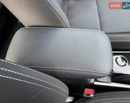 Білий Міцубісі Аутлендер, об'ємом двигуна 2 л та пробігом 19 тис. км за 17700 $, фото 21 на Automoto.ua