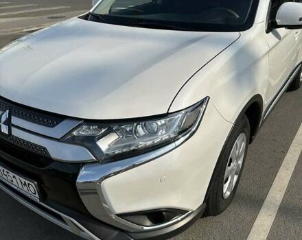 Белый Мицубиси Аутлендер, объемом двигателя 2 л и пробегом 19 тыс. км за 18500 $, фото 50 на Automoto.ua