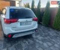 Белый Мицубиси Аутлендер, объемом двигателя 2 л и пробегом 108 тыс. км за 19000 $, фото 3 на Automoto.ua