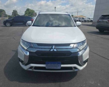 Белый Мицубиси Аутлендер, объемом двигателя 2 л и пробегом 49 тыс. км за 12400 $, фото 1 на Automoto.ua