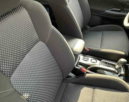 Белый Мицубиси Аутлендер, объемом двигателя 2 л и пробегом 19 тыс. км за 18500 $, фото 33 на Automoto.ua