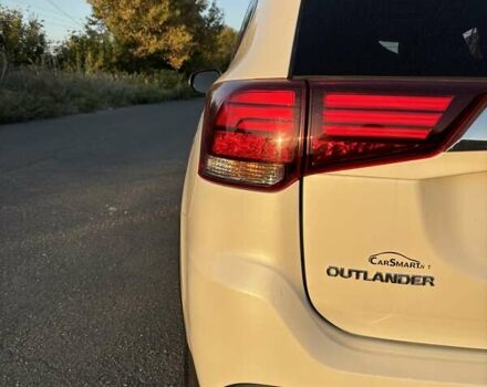 Белый Мицубиси Аутлендер, объемом двигателя 3 л и пробегом 177 тыс. км за 19200 $, фото 7 на Automoto.ua