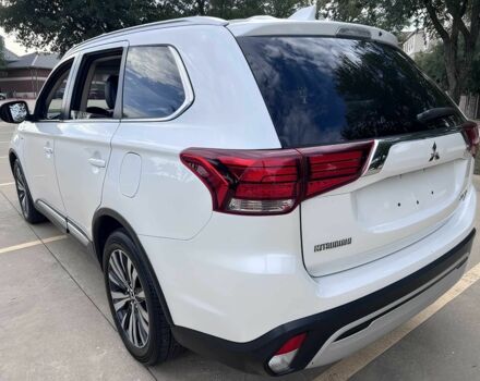 Белый Мицубиси Аутлендер, объемом двигателя 3 л и пробегом 39 тыс. км за 6700 $, фото 6 на Automoto.ua