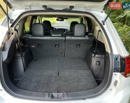 Белый Мицубиси Аутлендер, объемом двигателя 2.36 л и пробегом 160 тыс. км за 17400 $, фото 20 на Automoto.ua