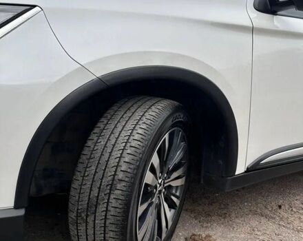 Белый Мицубиси Аутлендер, объемом двигателя 2.4 л и пробегом 96 тыс. км за 10800 $, фото 8 на Automoto.ua