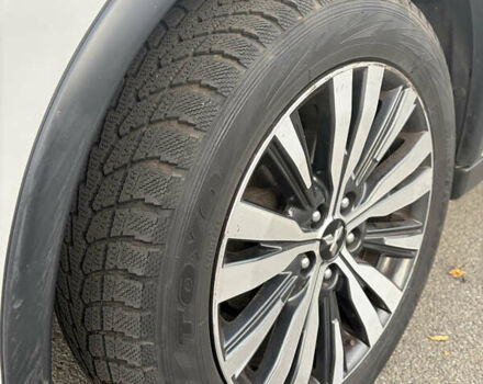 Білий Міцубісі Аутлендер, об'ємом двигуна 2.36 л та пробігом 168 тис. км за 19500 $, фото 20 на Automoto.ua