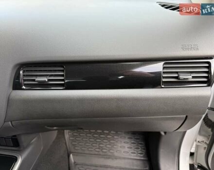 Білий Міцубісі Аутлендер, об'ємом двигуна 2 л та пробігом 19 тис. км за 17700 $, фото 26 на Automoto.ua