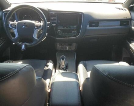 Белый Мицубиси Аутлендер, объемом двигателя 2 л и пробегом 54 тыс. км за 4200 $, фото 7 на Automoto.ua