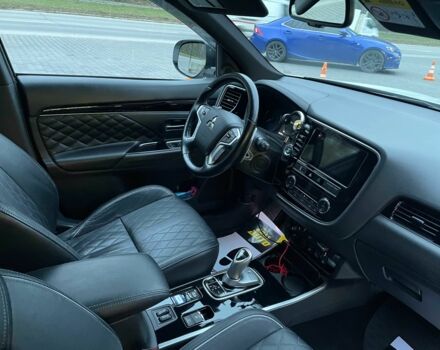 Белый Мицубиси Аутлендер, объемом двигателя 2.4 л и пробегом 53 тыс. км за 32900 $, фото 10 на Automoto.ua